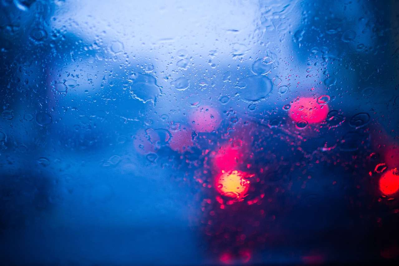 Top tips for driving in wet weather
